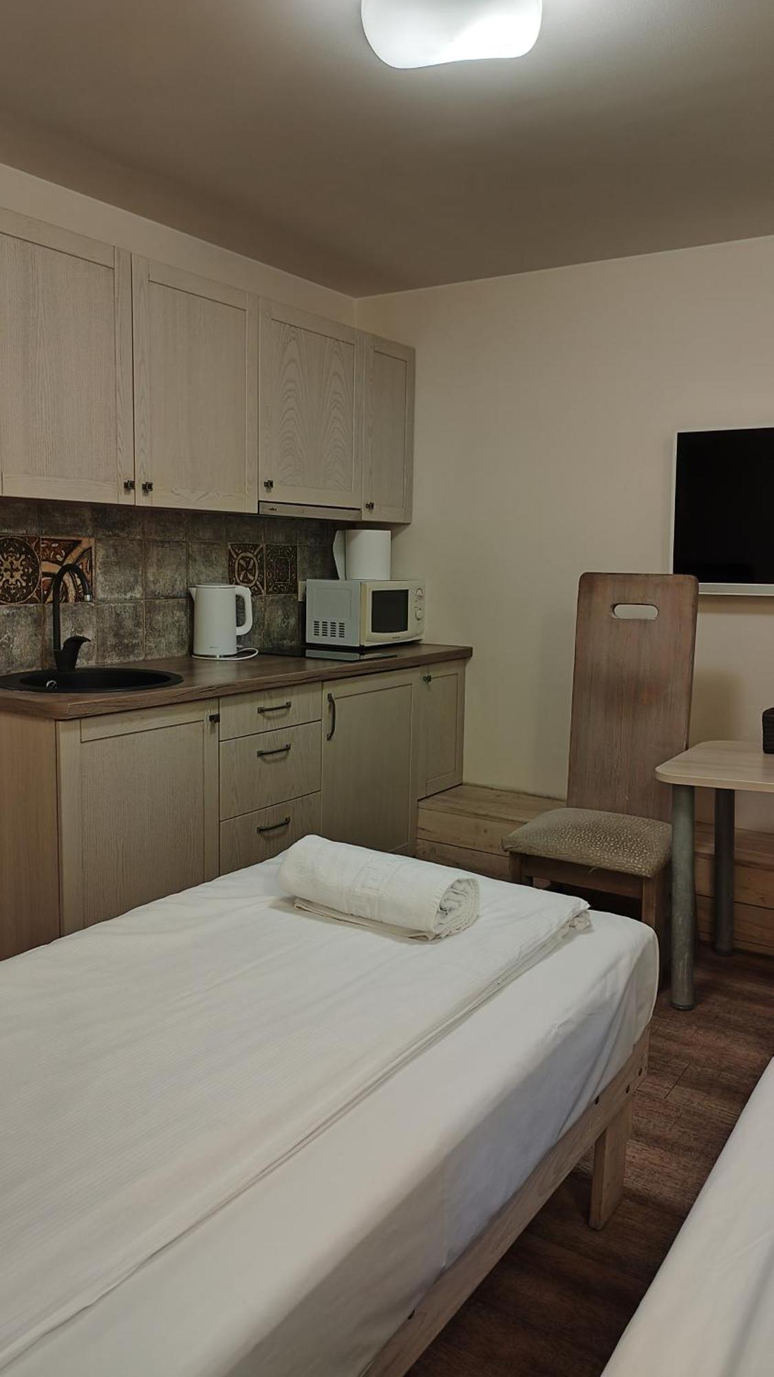 Kubu Ground Floor Rooms Klaipėda Eksteriør billede