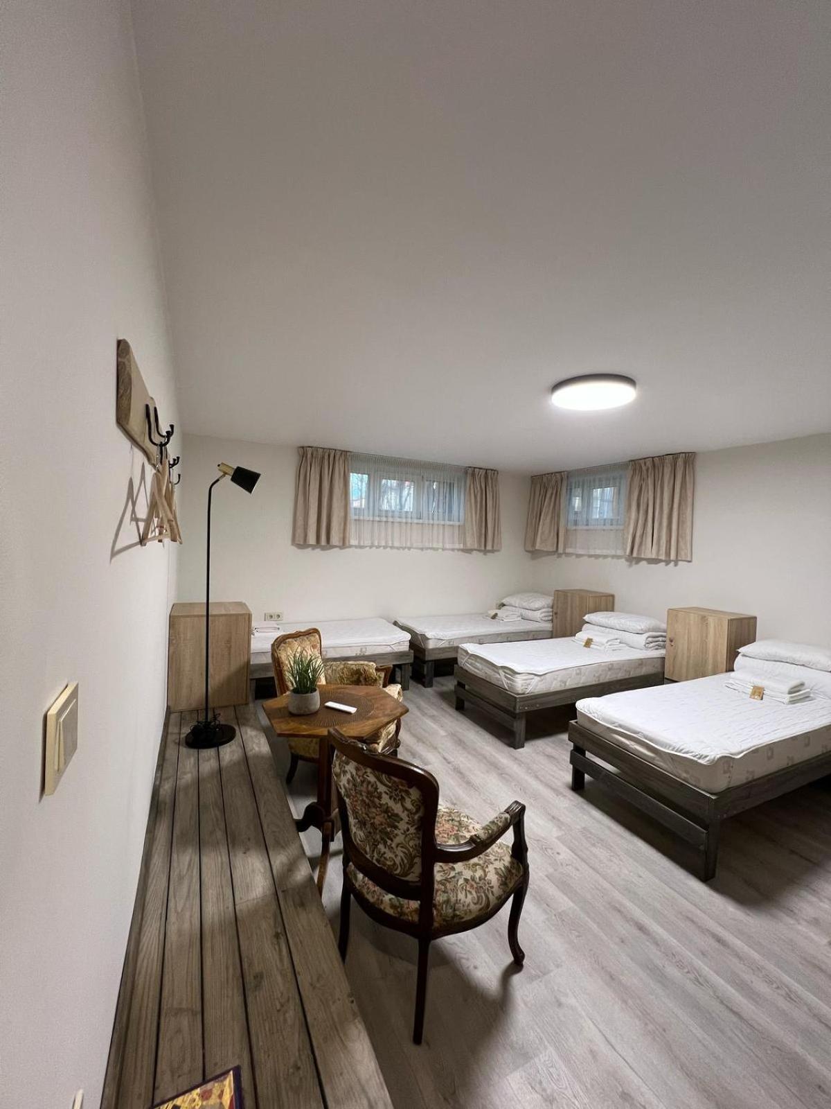 Kubu Ground Floor Rooms Klaipėda Eksteriør billede
