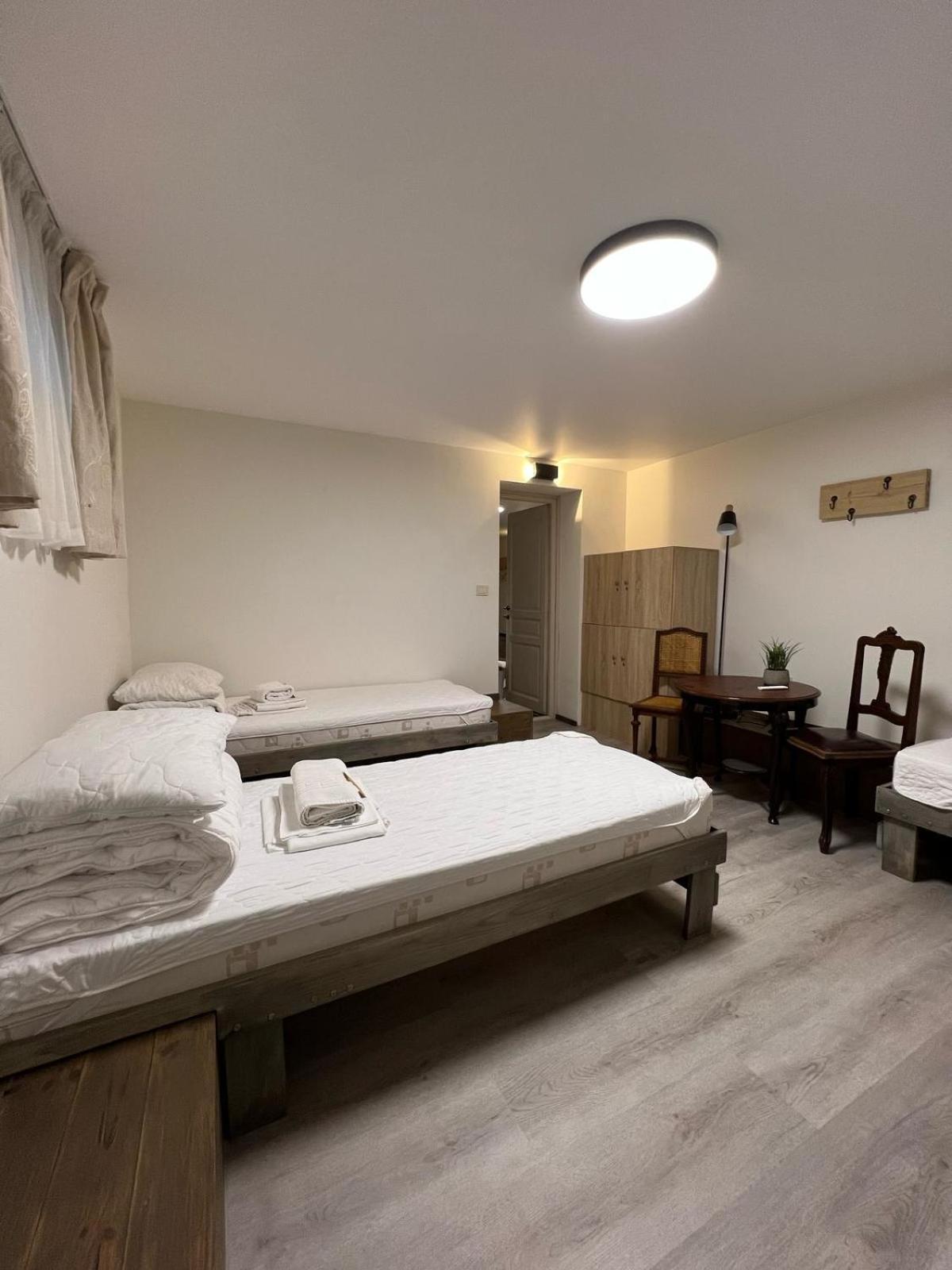 Kubu Ground Floor Rooms Klaipėda Eksteriør billede