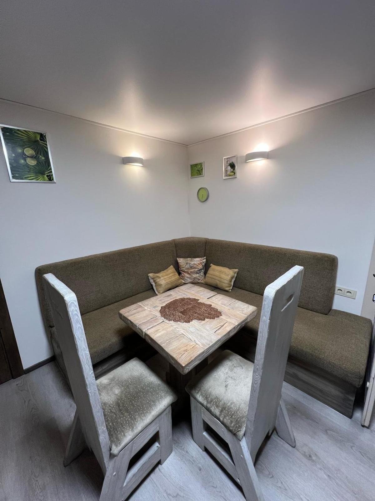 Kubu Ground Floor Rooms Klaipėda Eksteriør billede